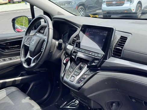 Used 2023 Honda Odyssey Elite image 5