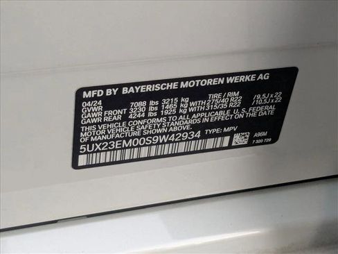 Used 2025 BMW X7 xDrive40i w/ M Sport Package image 26