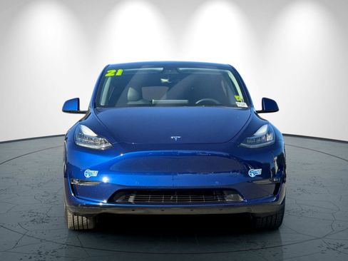 Used 2021 Tesla Model Y Long Range image 9