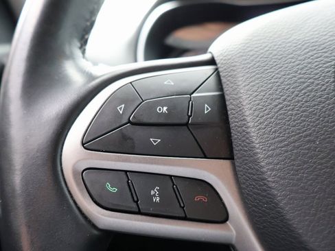 Used 2020 Jeep Cherokee Limited image 27