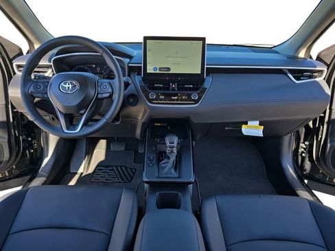 Used 2026 Toyota Corolla Cross XLE image 9