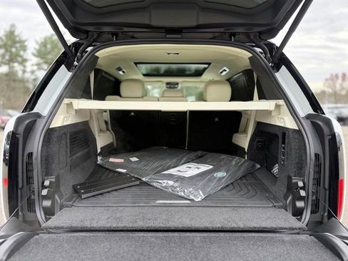 Used 2025 Land Rover Range Rover Long Wheelbase SE image 22