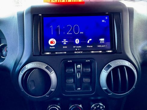 Used 2016 Jeep Wrangler Unlimited Sport AWD/4WD image 14