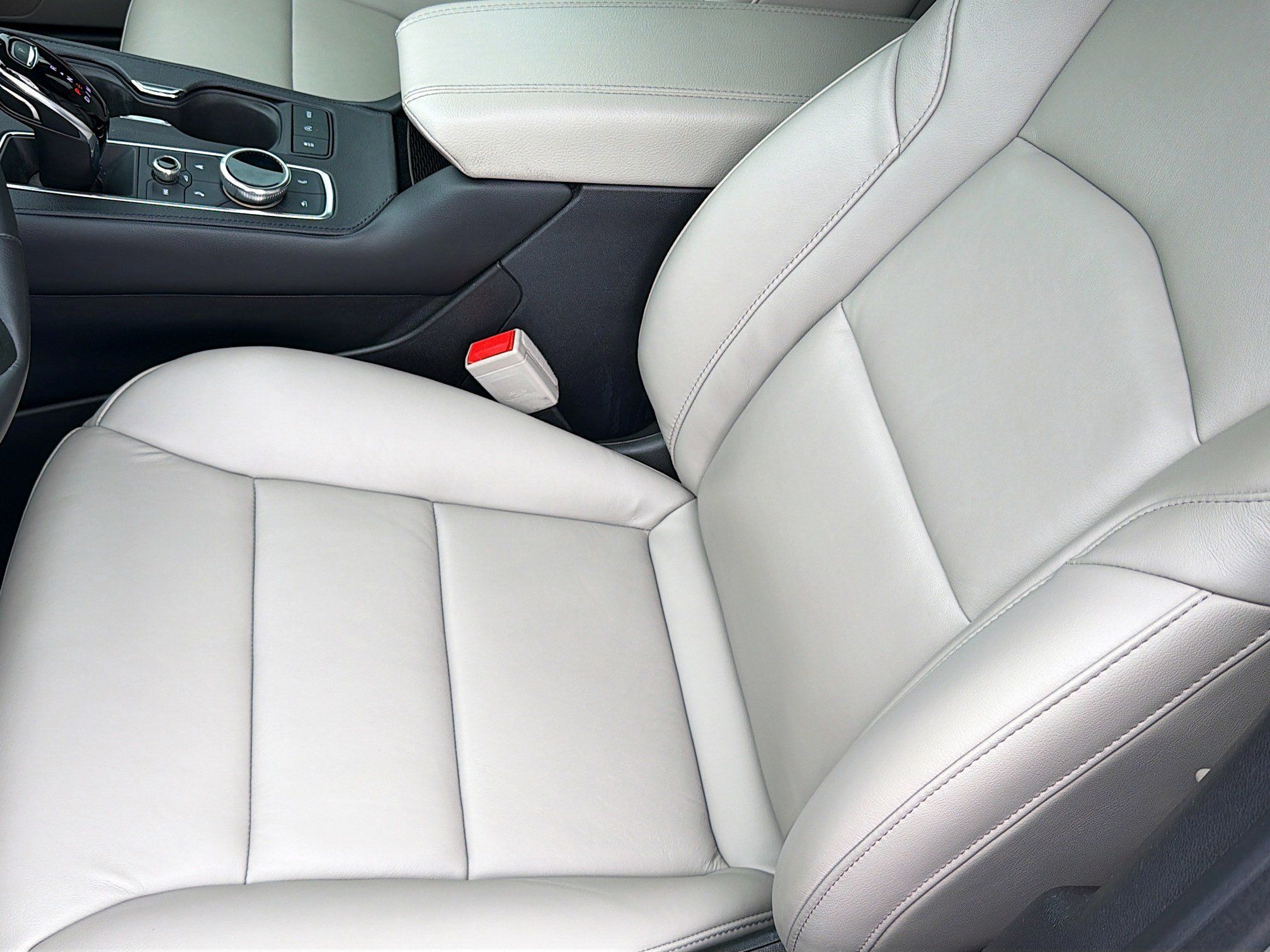 Used 2023 Cadillac XT4 Premium Luxury FWD image 19