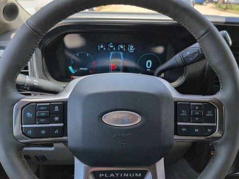New 2026 Ford F250 Platinum w/ Platinum Plus Package AWD/4WD image 30