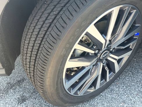 Used 2024 Nissan Kicks SV FWD image 16
