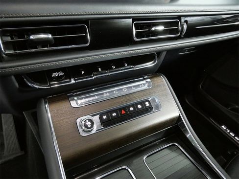 Certified 2025 Lincoln Aviator Reserve w/ Illumination Package image 20