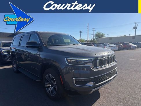 Used 2024 Jeep Wagoneer L Series II w/ Flexible Seating Group image 1