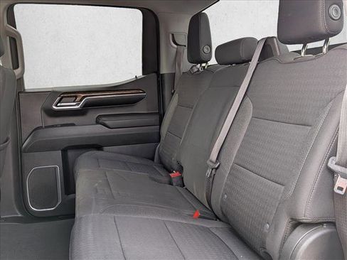 Used 2023 GMC Sierra 1500 SLE image 19