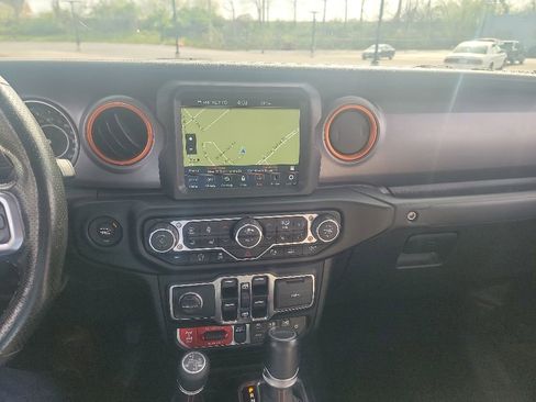 Used 2021 Jeep Gladiator Mojave AWD/4WD image 11