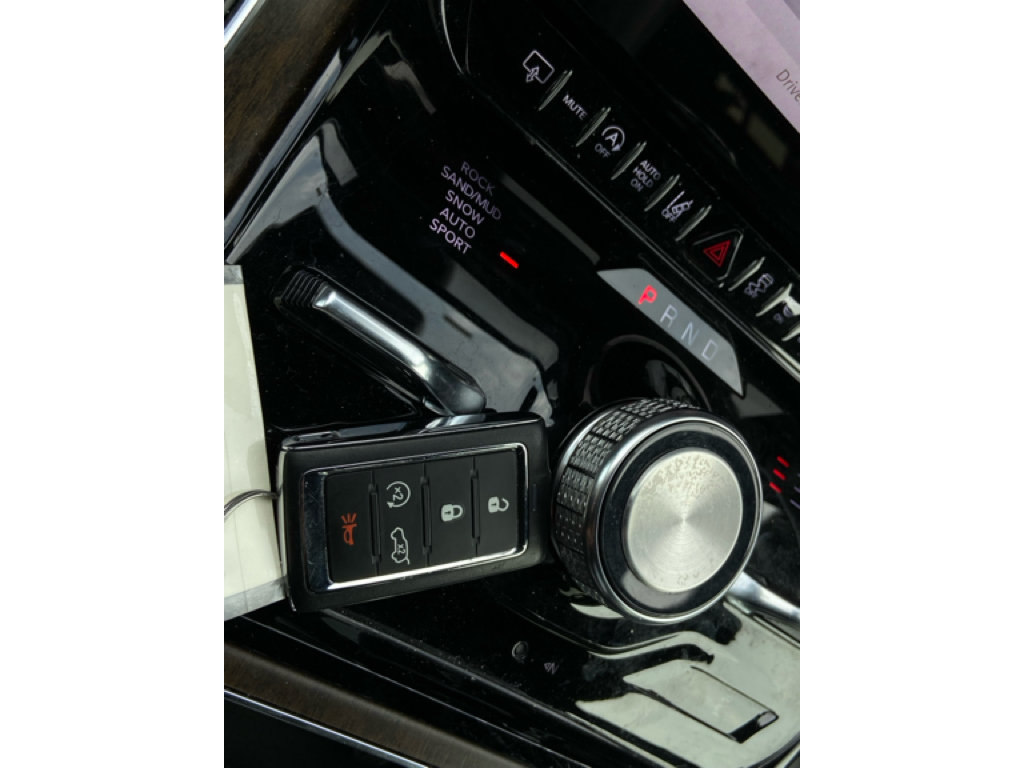 Used 2023 Jeep Grand Wagoneer Series II AWD/4WD image 29