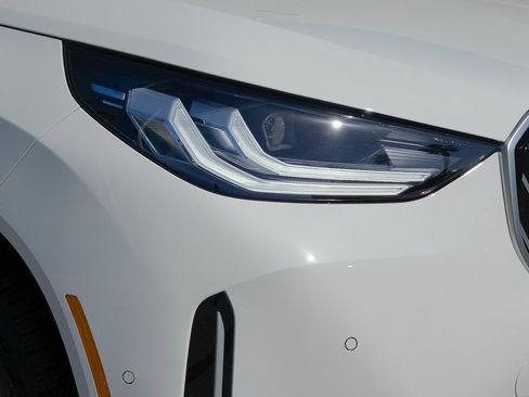 New 2026 BMW X3 xDrive30 w/ Premium Package image 6