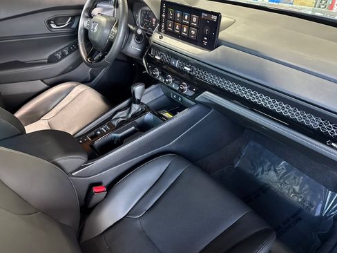 Used 2025 Honda Accord Sport image 32