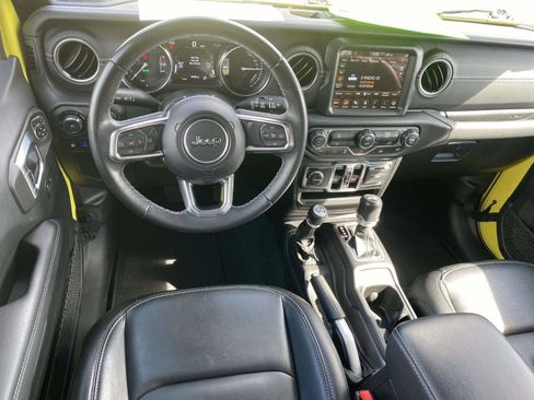 Used 2022 Jeep Wrangler Unlimited Sahara image 19