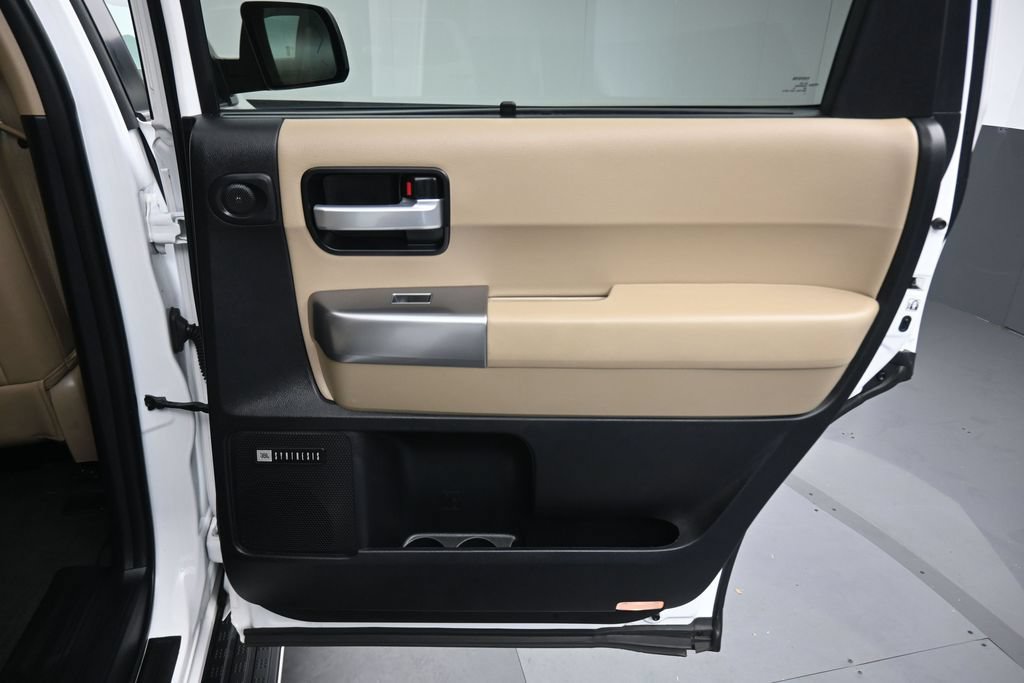 Used 2019 Toyota Sequoia Limited w/ Safety & Convenience Package AWD/4WD image 48