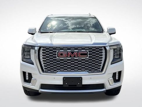 Used 2021 GMC Yukon XL Denali w/ Advanced Technology Package image 10