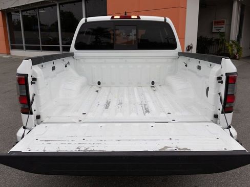 Used 2022 Nissan Frontier SV image 14