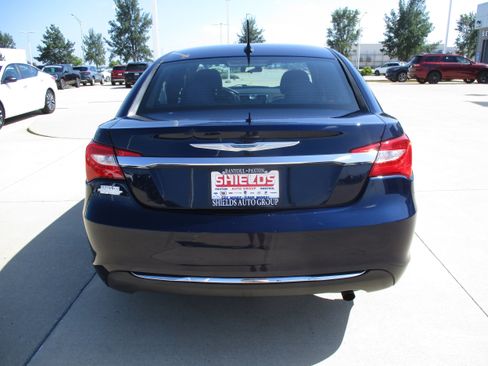 Used 2014 Chrysler 200 LX FWD image 4