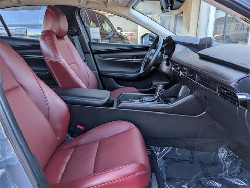 Used 2025 MAZDA MAZDA3 s image 25