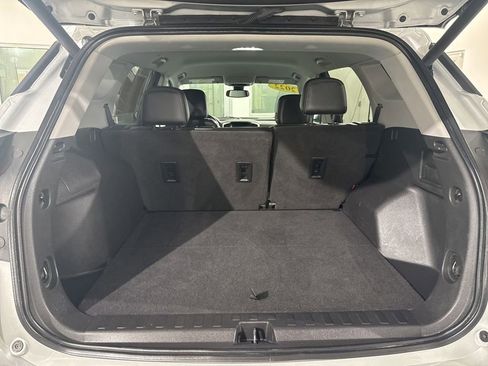 Used 2022 GMC Terrain SLT FWD image 10