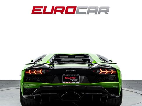 Used 2018 Lamborghini Aventador S image 4
