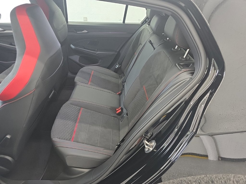 New 2026 Volkswagen GTI SE FWD image 21