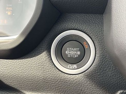New 2026 RAM 1500 4x4 Crew Cab image 28