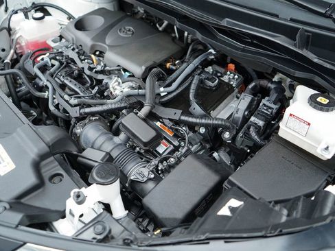 Used 2024 Toyota Sienna LE FWD image 36