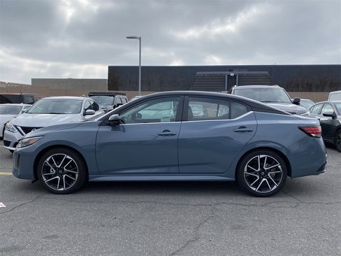 Certified 2025 Nissan Sentra SR image 3