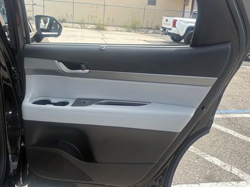Used 2025 Hyundai Palisade SEL AWD/4WD image 16