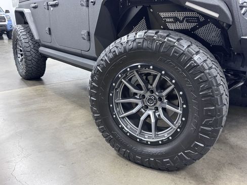 Used 2021 Jeep Wrangler Unlimited Rubicon image 30