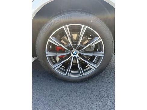 Used 2026 BMW X5 xDrive40i w/ M Sport Package AWD/4WD image 5