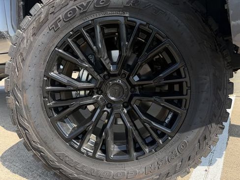Used 2025 Toyota Tundra SR5 AWD/4WD image 11