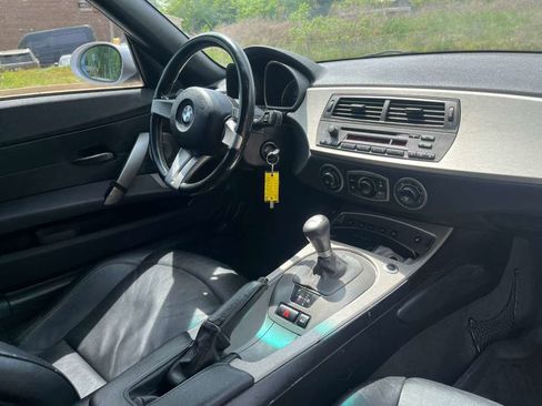 Used 2003 BMW Z4 3.0i RWD image 12
