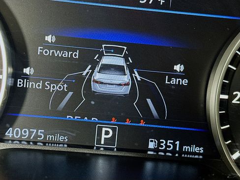 Used 2024 Nissan Altima 2.5 SV image 18