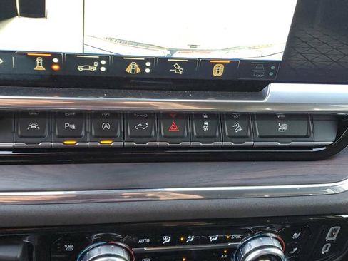 Used 2024 GMC Sierra 1500 SLT w/ SLT Premium Plus Package image 24