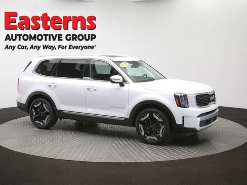 Used 2025 Kia Telluride S FWD image 50