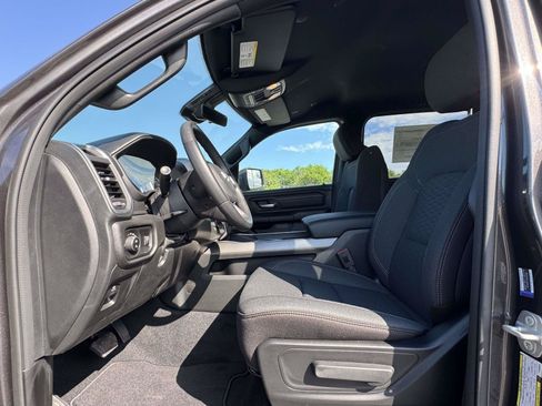 New 2026 RAM 1500 Express AWD/4WD image 21