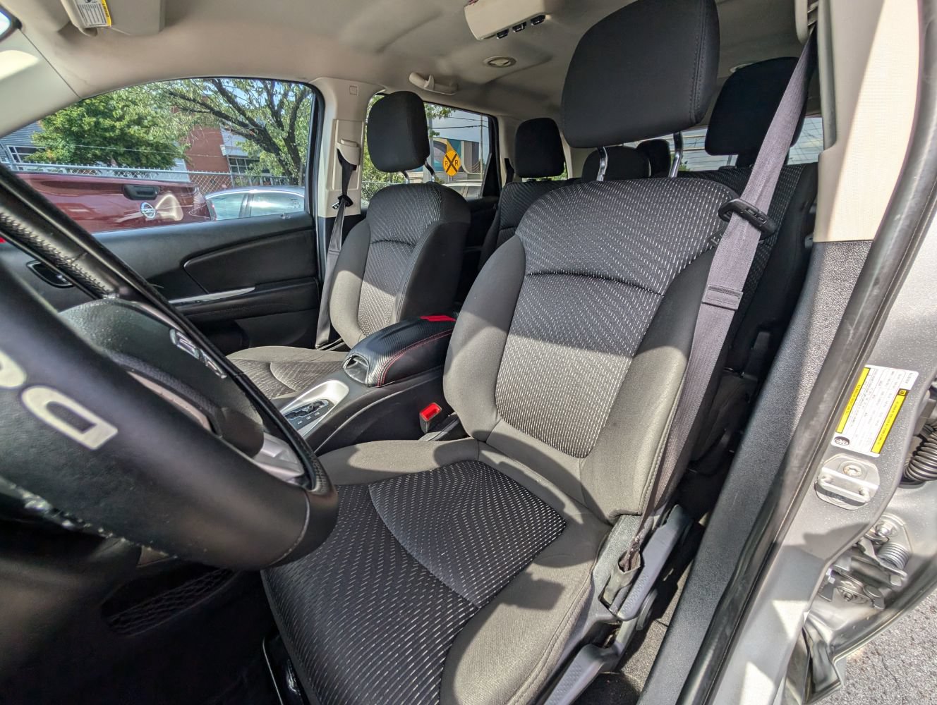 Used 2019 Dodge Journey SE w/ Connectivity Group FWD image 16