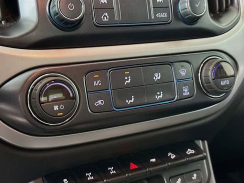Used 2020 Chevrolet Colorado ZR2 image 17