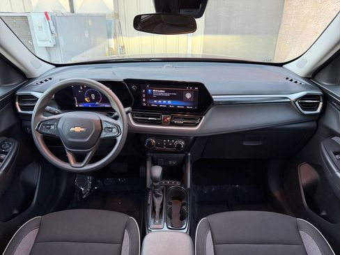 Used 2025 Chevrolet TrailBlazer LT image 31