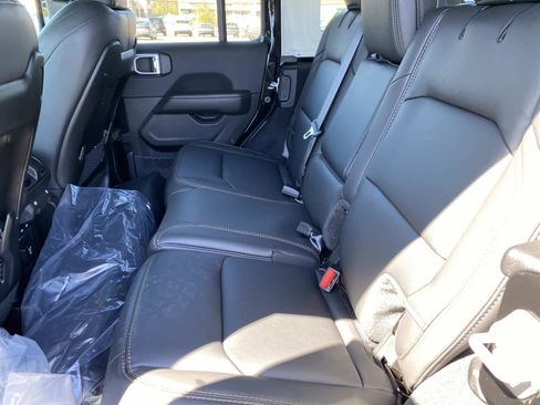 New 2026 Jeep Wrangler Sahara AWD/4WD image 7