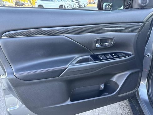 Used 2020 Mitsubishi Outlander LE AWD/4WD image 9