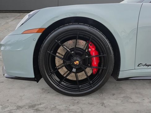 Used 2025 Porsche 911 Carrera 4 GTS image 9