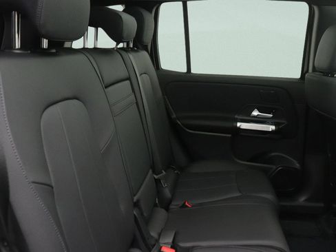 New 2026 Mercedes-Benz GLB 250 image 8