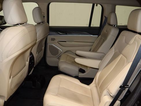 Used 2021 Jeep Grand Cherokee L Limited image 16