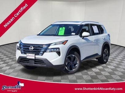Used 2025 Nissan Rogue SV w/ SV Premium Package