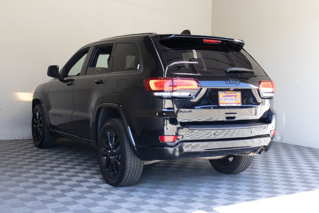Used 2021 Jeep Grand Cherokee Laredo X AWD/4WD image 14