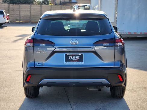 Used 2026 Toyota Corolla Cross L FWD image 12
