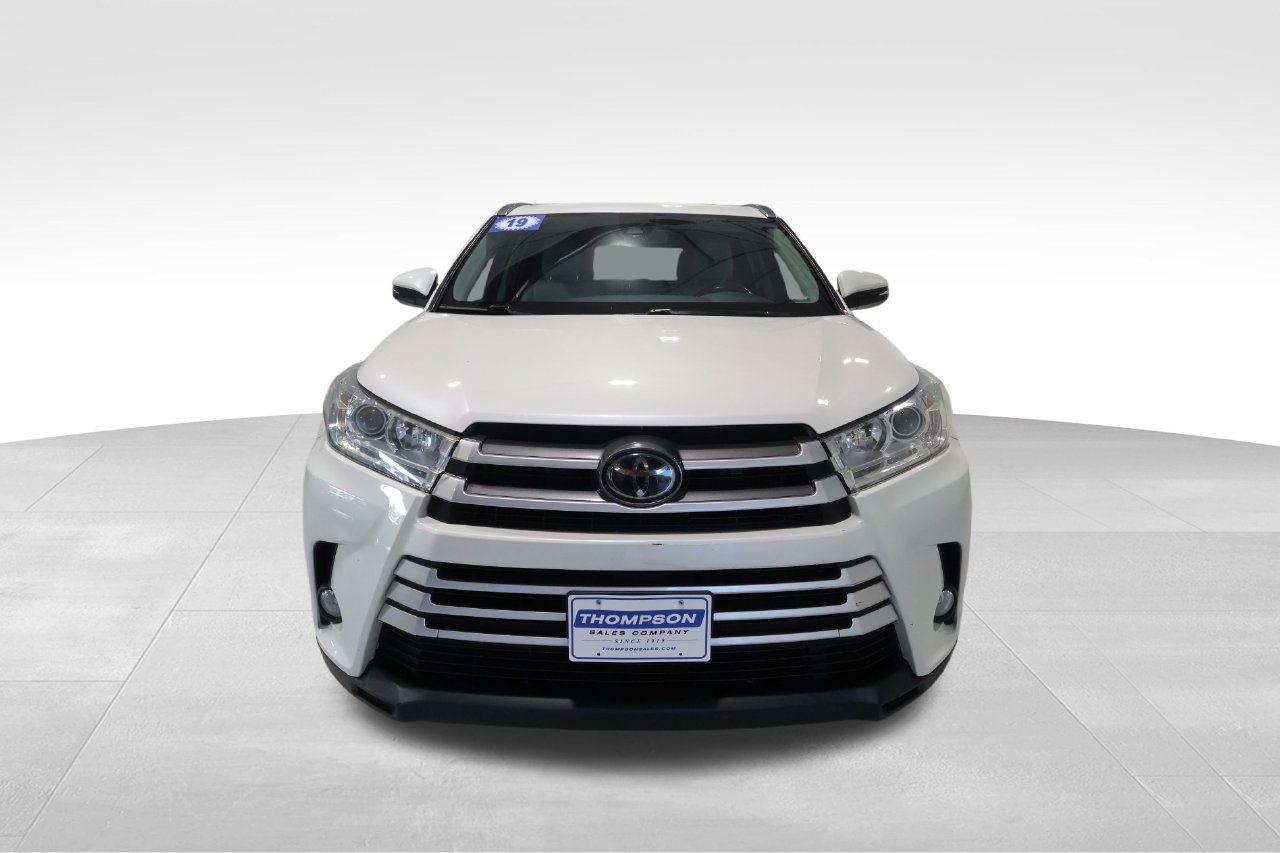 Used 2019 Toyota Highlander XLE w/ Protection Package #3 AWD/4WD image 5